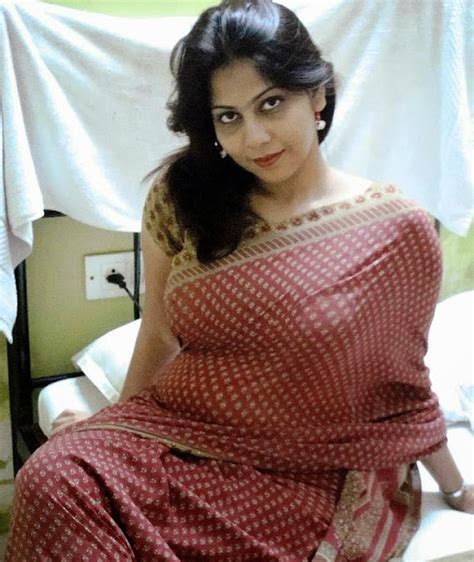 Desi Bhabhi Nude Pussy Gallery – 50 Pics!